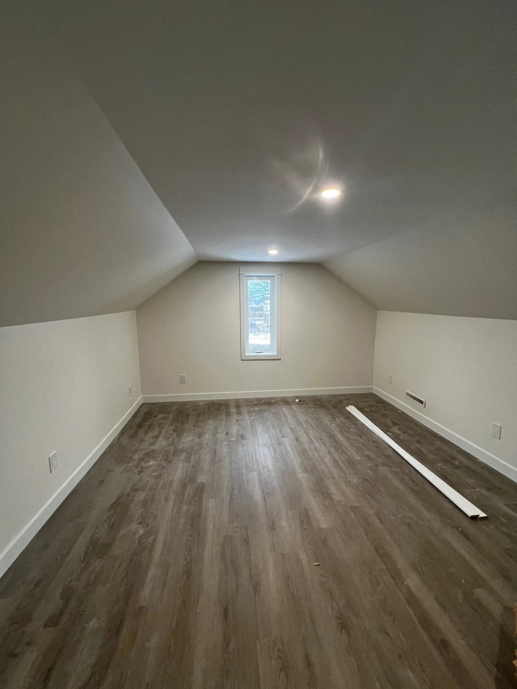 119 Wellington St  — photo 8